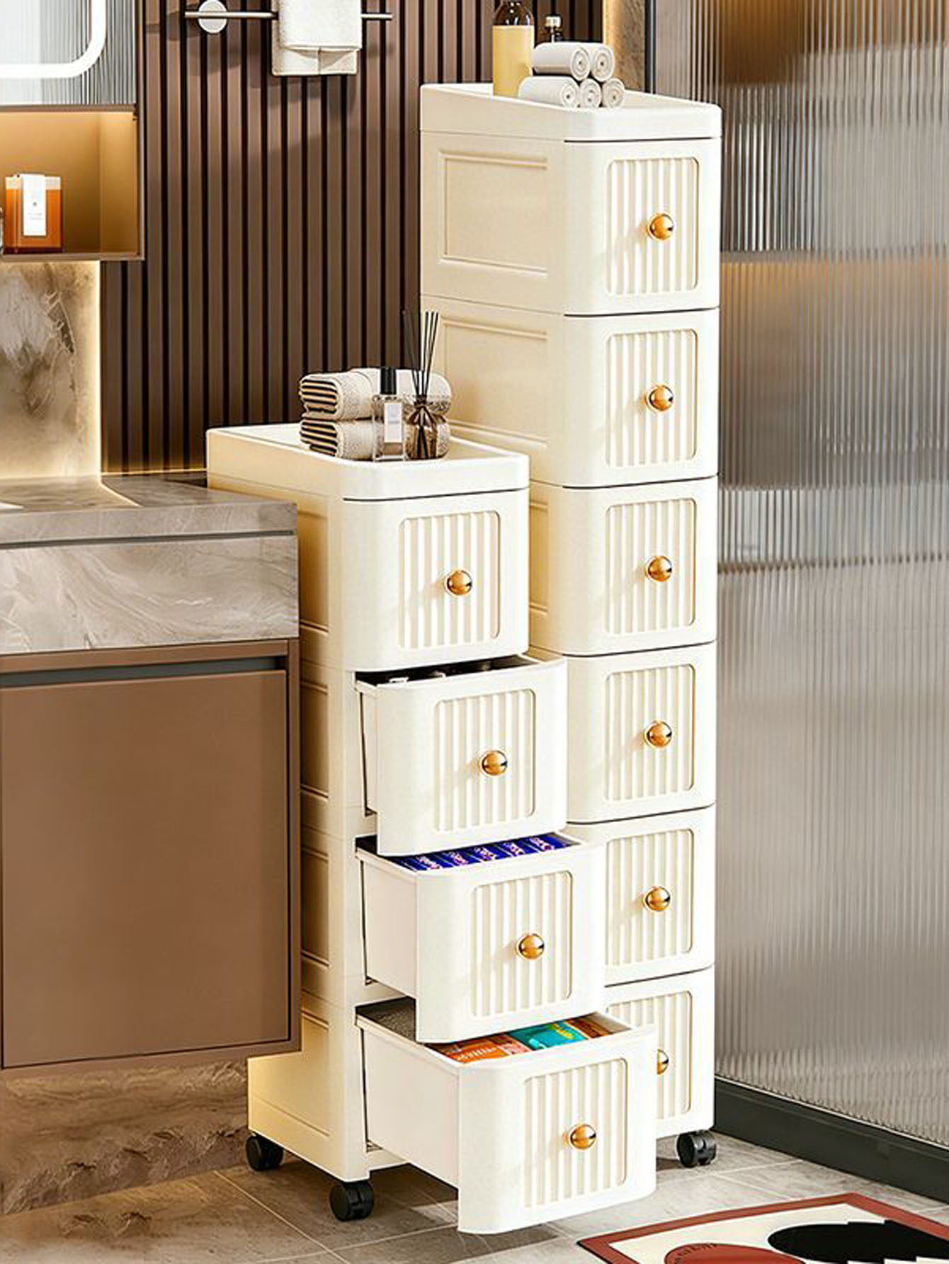 Armadietto salvaspazio con spa - Tables recensione e prezzo